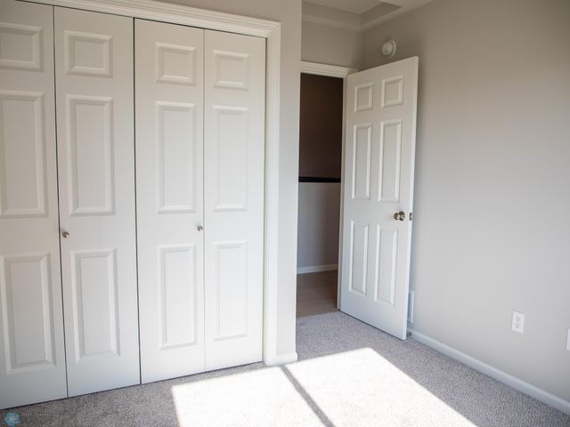 6715 Meadow View Drive S, Fargo, ND 58104