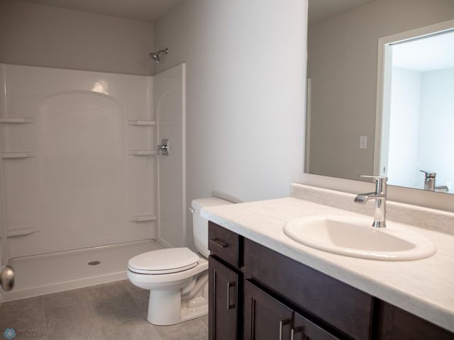 6715 Meadow View Drive S, Fargo, ND 58104