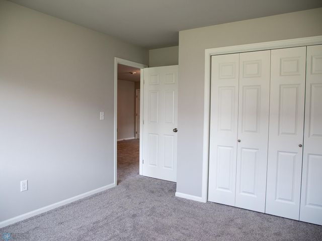 6715 Meadow View Drive S, Fargo, ND 58104