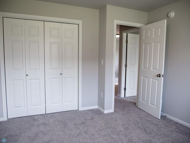 6715 Meadow View Drive S, Fargo, ND 58104