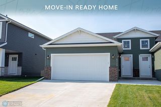 6715 Meadow View Drive S, Fargo, ND 58104