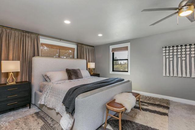 62215 Byram Court, Bend, OR 97701