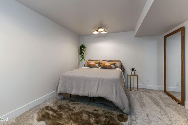 62215 Byram Court, Bend, OR 97701