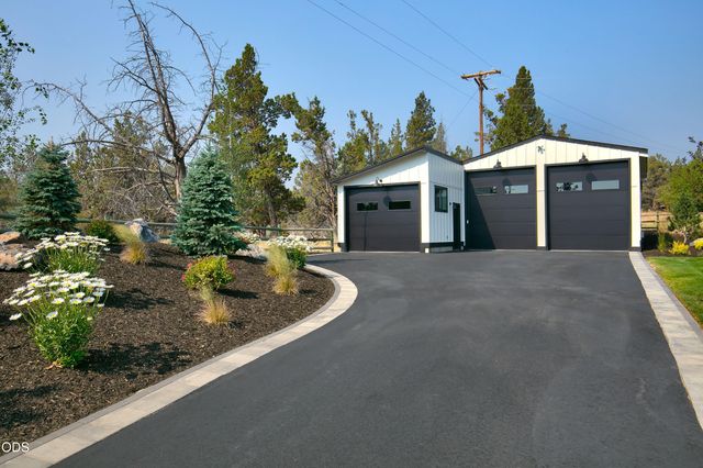 62215 Byram Court, Bend, OR 97701