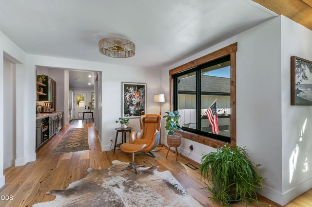 62215 Byram Court, Bend, OR 97701