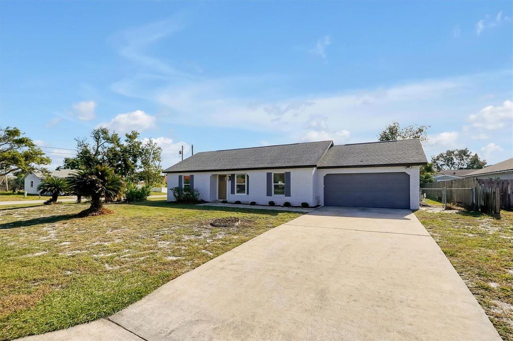 561 KEYSTONE TERRACE, Deltona, FL 32725