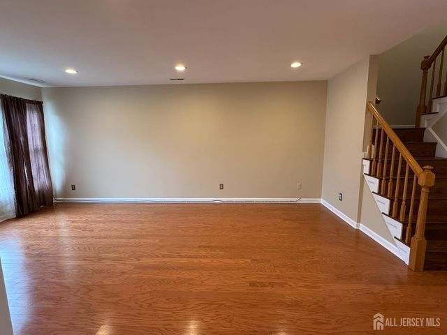 54 Holly Court, Edison, NJ 08820