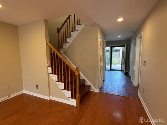 54 Holly Court, Edison, NJ 08820