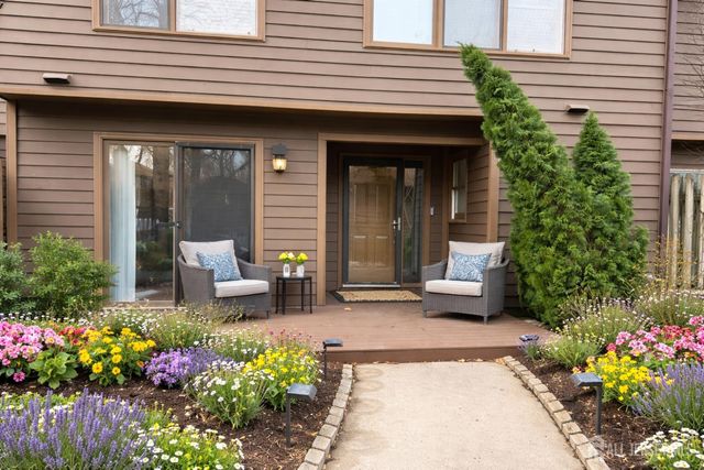 54 Holly Court, Edison, NJ 08820