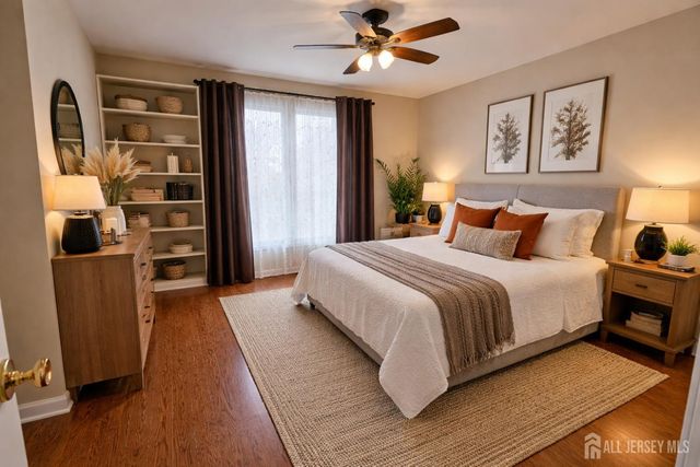 54 Holly Court, Edison, NJ 08820