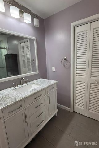 54 Holly Court, Edison, NJ 08820