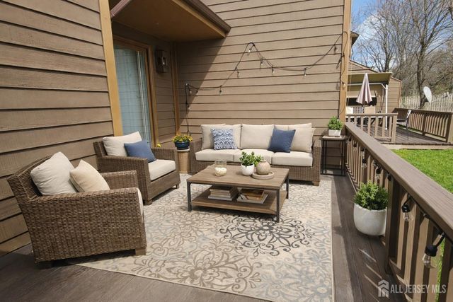 54 Holly Court, Edison, NJ 08820