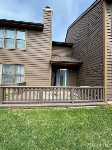 54 Holly Court, Edison, NJ 08820