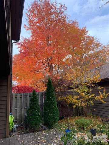 54 Holly Court, Edison, NJ 08820