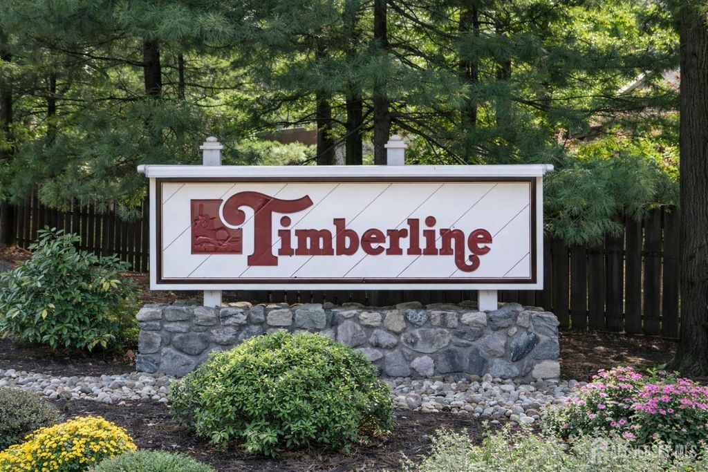 54 Holly Court, Edison, NJ 08820