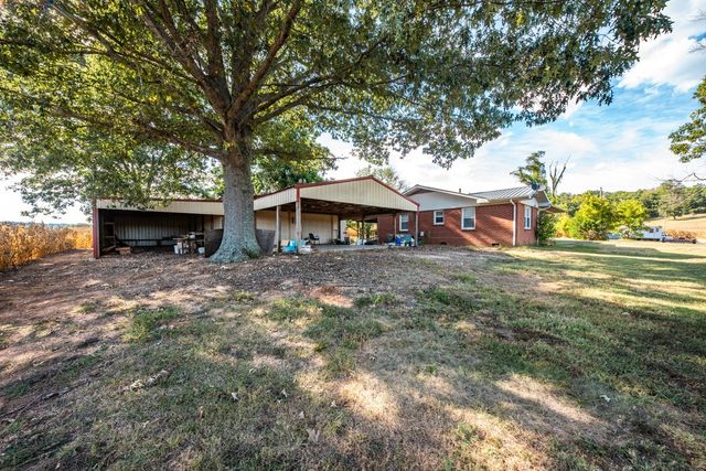 1318 Vise Loop, Decaturville, TN 38329