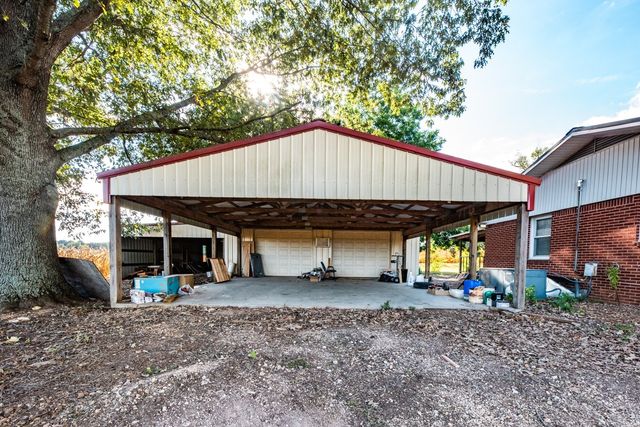 1318 Vise Loop, Decaturville, TN 38329