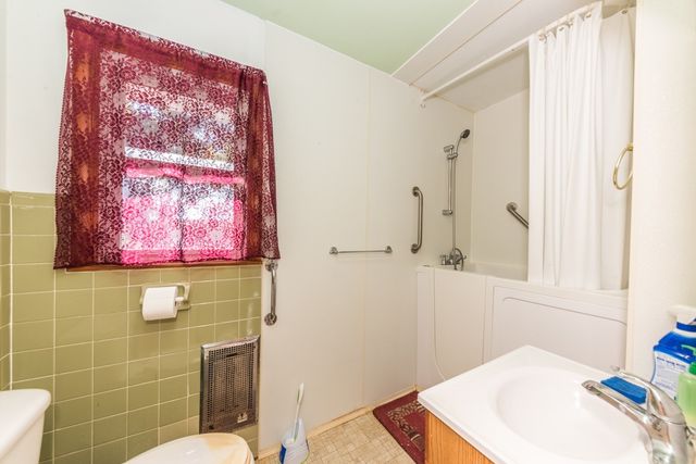 1318 Vise Loop, Decaturville, TN 38329