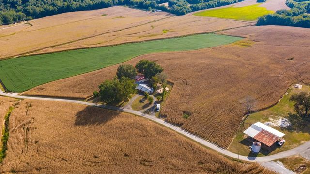 1318 Vise Loop, Decaturville, TN 38329