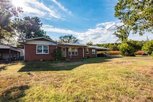 1318 Vise Loop, Decaturville, TN 38329