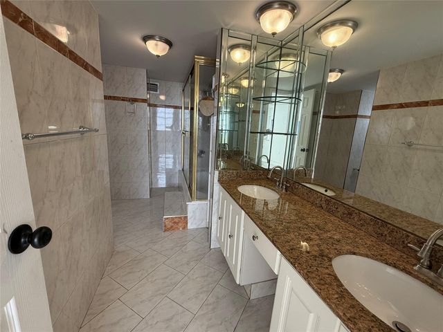 1833 S Ocean Drive 808, Hallandale Beach, FL 33009
