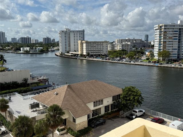 1833 S Ocean Drive 808, Hallandale Beach, FL 33009