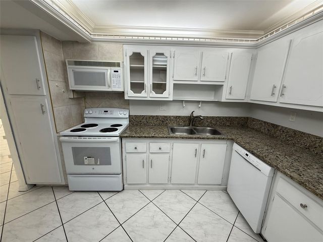 1833 S Ocean Drive 808, Hallandale Beach, FL 33009