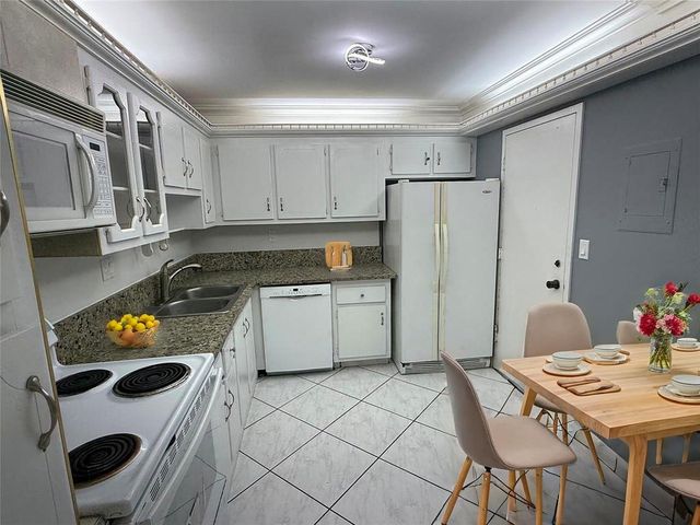 1833 S Ocean Drive 808, Hallandale Beach, FL 33009