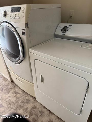 98 Beachway Avenue 9, Keansburg, NJ 07734