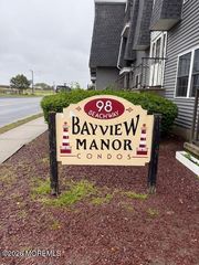 98 Beachway Avenue 9, Keansburg, NJ 07734