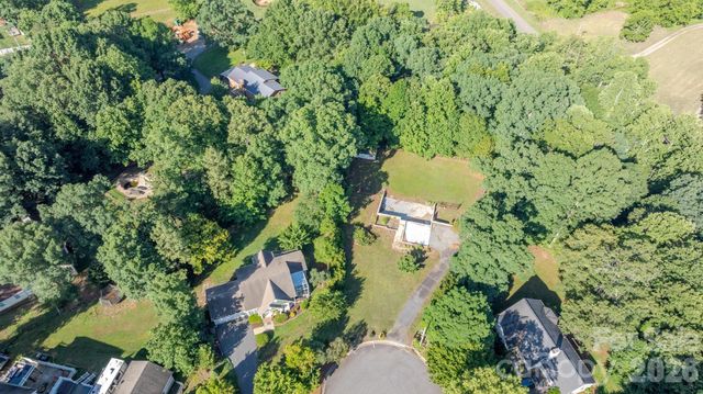 115 Gatwick Court, Statesville, NC 28677