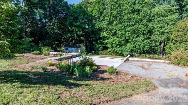 115 Gatwick Court, Statesville, NC 28677