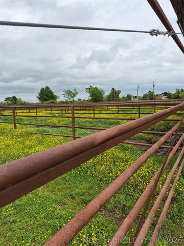 105897 S 4170, Checotah, OK 74426