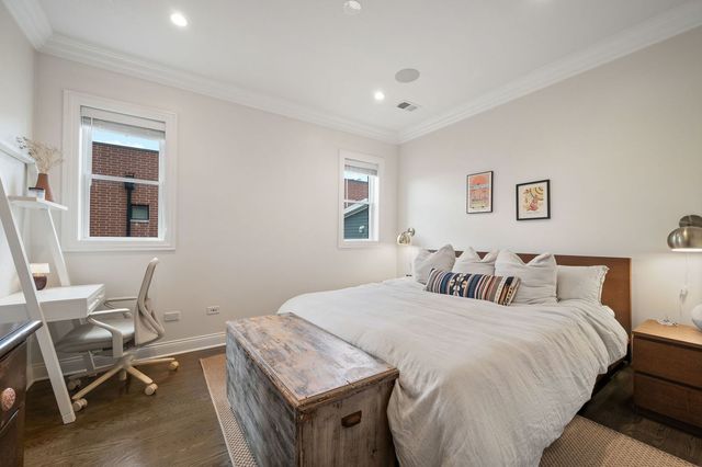 2700 N Wayne Avenue 3N, Chicago, IL 60614