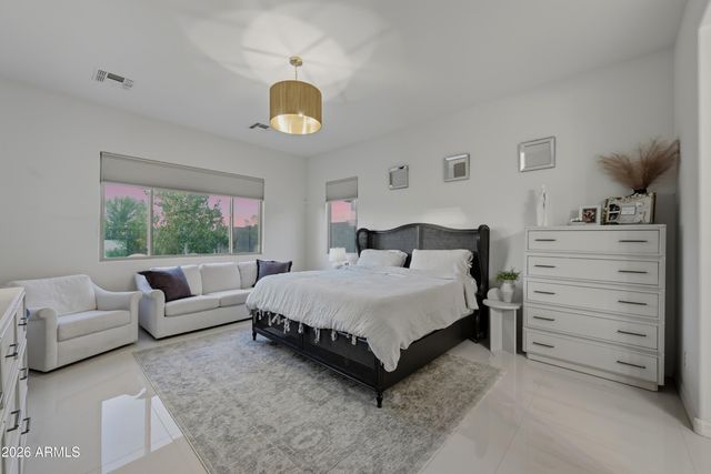 3010 E Desert Lane, Phoenix, AZ 85042