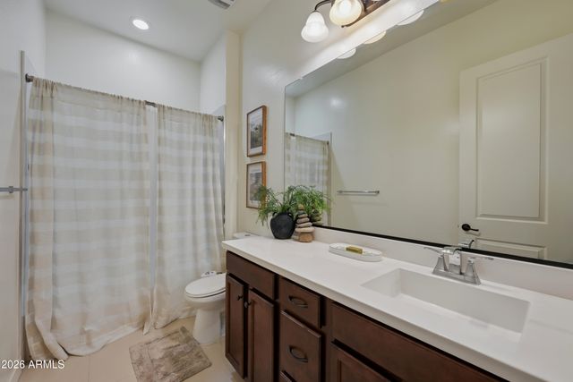 3010 E Desert Lane, Phoenix, AZ 85042