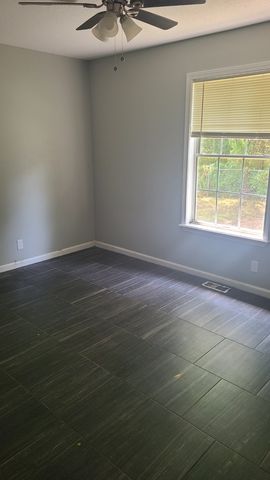 3404 Oak Lawn Dr, Clarksville, TN 37042