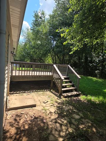 3404 Oak Lawn Dr, Clarksville, TN 37042