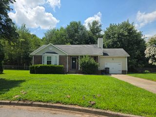 3404 Oak Lawn Dr, Clarksville, TN 37042