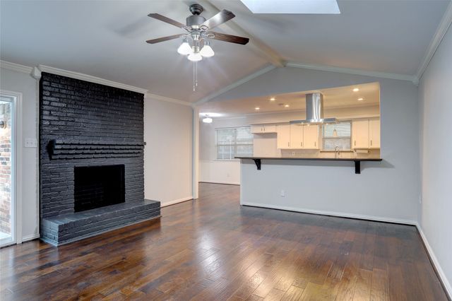 9424 Hunters Creek Drive, Dallas, TX 75243