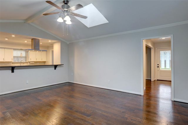 9424 Hunters Creek Drive, Dallas, TX 75243