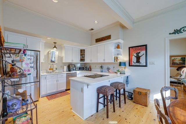 840 HARBOR CREST DR, Memphis, TN 38103