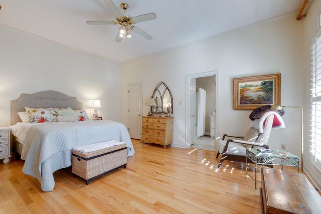 840 HARBOR CREST DR, Memphis, TN 38103