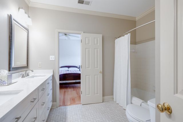 840 HARBOR CREST DR, Memphis, TN 38103