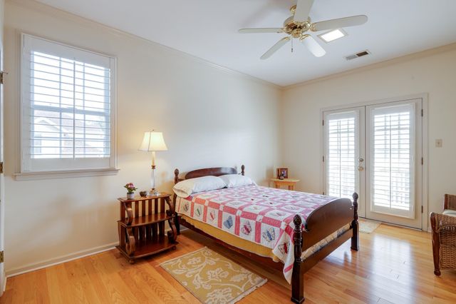 840 HARBOR CREST DR, Memphis, TN 38103