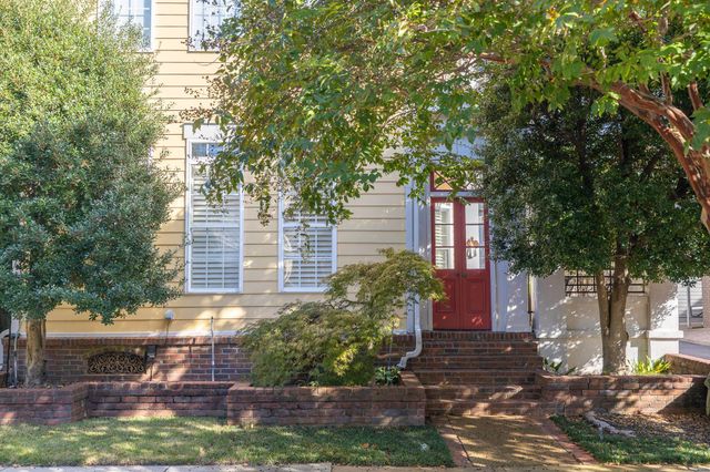 840 HARBOR CREST DR, Memphis, TN 38103