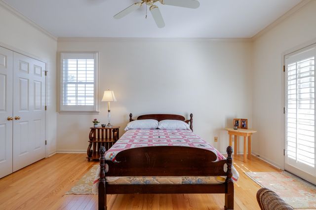 840 HARBOR CREST DR, Memphis, TN 38103