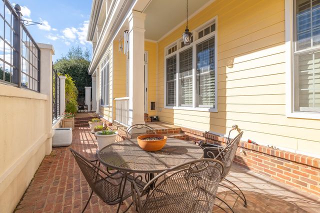 840 HARBOR CREST DR, Memphis, TN 38103