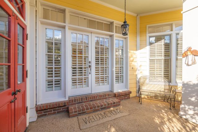 840 HARBOR CREST DR, Memphis, TN 38103