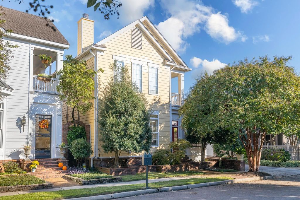 840 HARBOR CREST DR, Memphis, TN 38103